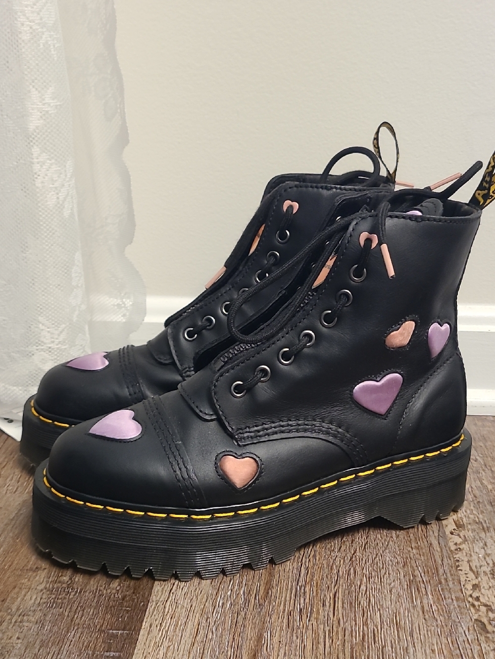 Dr Martens Sinclair Heart Platform Boots